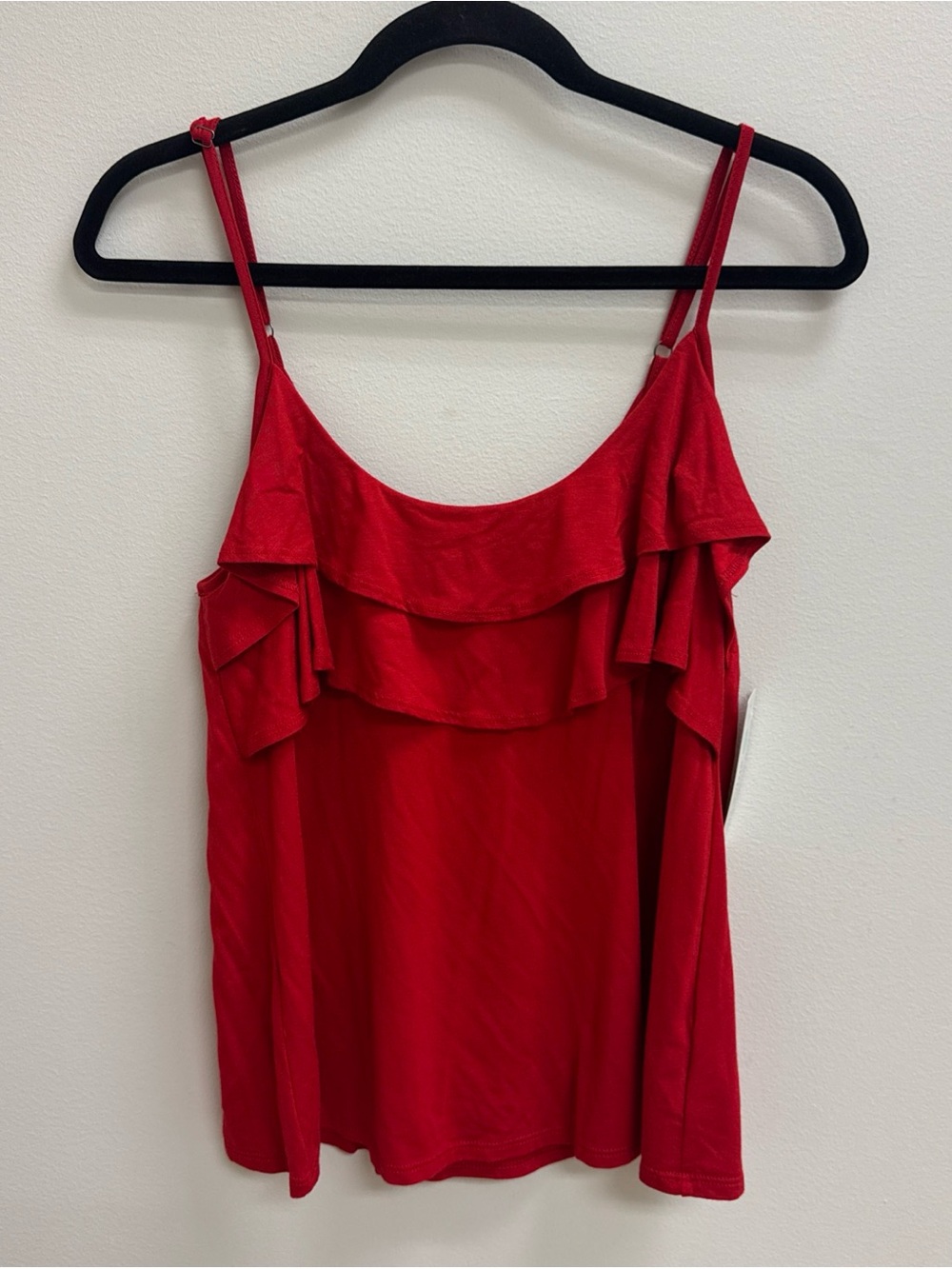 Socialite Stitch Fix Red Ruffle Camisole Tank Adjustable Straps Size Large NWT